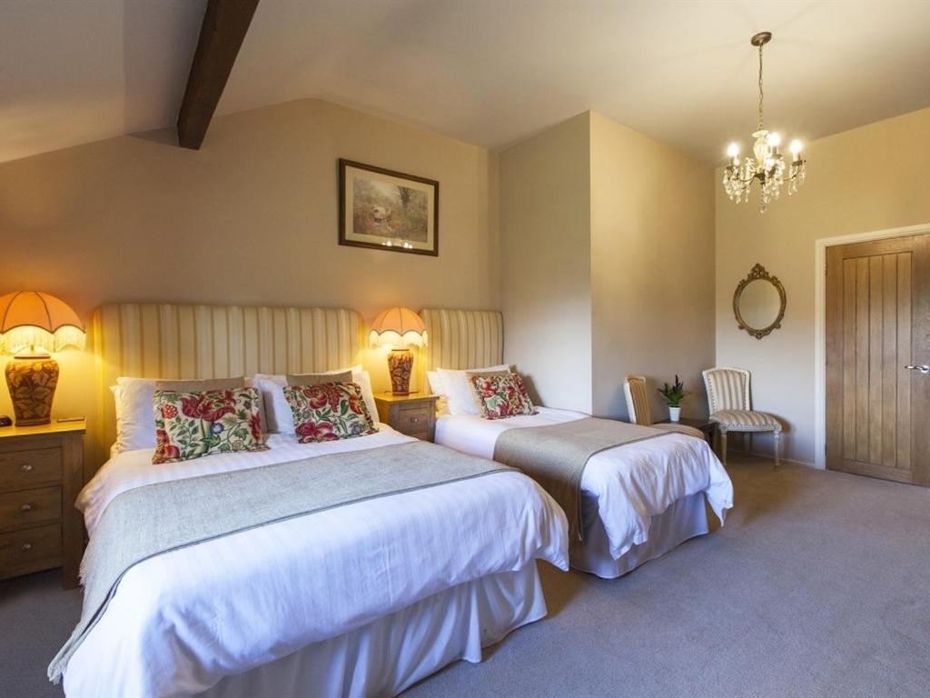 Отель Throstle Nest Farm Carleton Номер фото